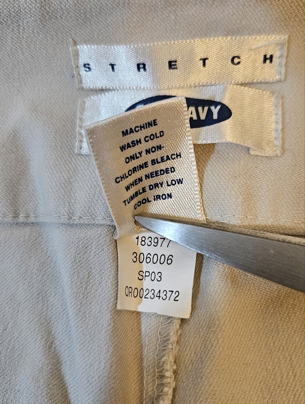 Old Navy Cropped Khaki Pants Beige Size 12 - Picture 6 of 10